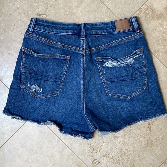 American Eagle curvy mom short. 3” inseam, like new, Sz 12 dark blue, Jean short - Picture 3 of 8